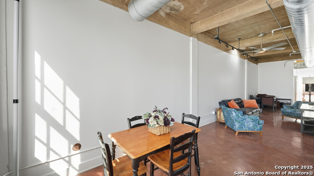 Image 32 of 50 For 222 Losoya St. 201