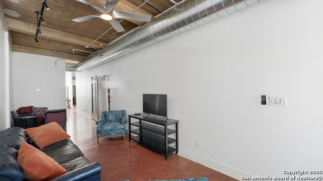 Image 35 of 50 For 222 Losoya St. 201