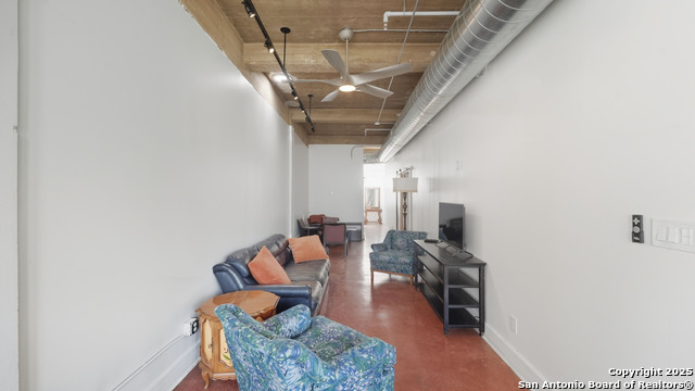 Image 36 of 50 For 222 Losoya St. 201