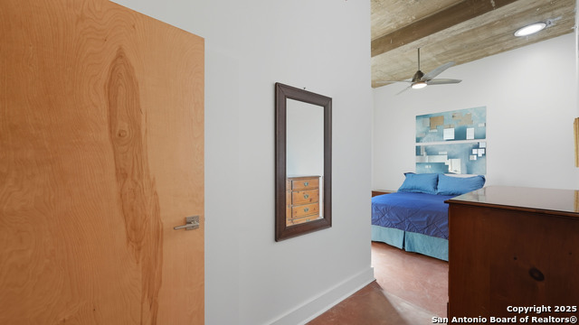 Image 41 of 50 For 222 Losoya St. 201