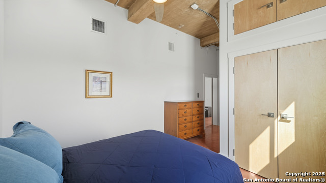 Image 43 of 50 For 222 Losoya St. 201