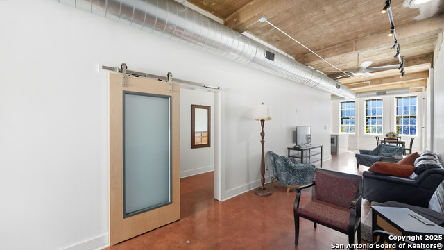 Image 46 of 50 For 222 Losoya St. 201