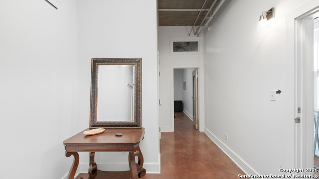 Image 5 of 50 For 222 Losoya St. 201