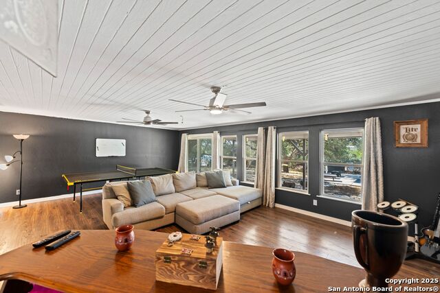 Image 11 of 38 For 1220 Inspiring View