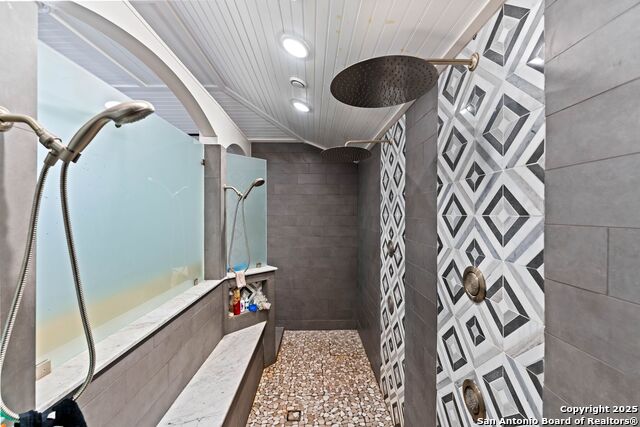 Image 16 of 38 For 1220 Inspiring View