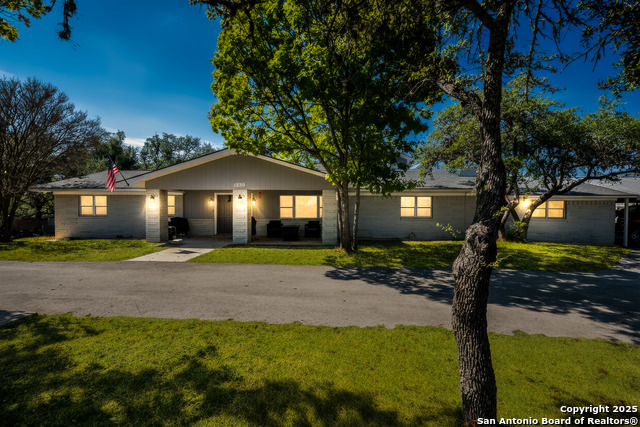 Image 2 of 38 For 1220 Inspiring View