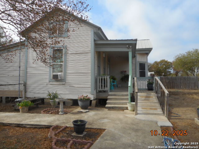 Image 3 of 14 For 1212 Magnolia