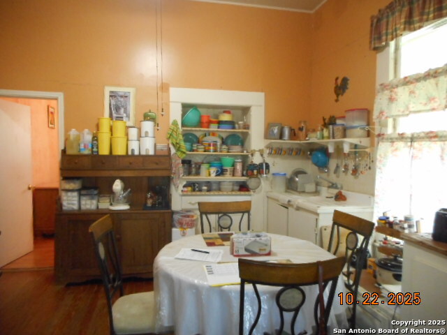 Image 7 of 14 For 1212 Magnolia