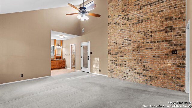 Listing photo id 21 for 9521 Sumac  