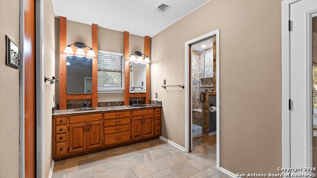 Listing photo id 22 for 9521 Sumac  