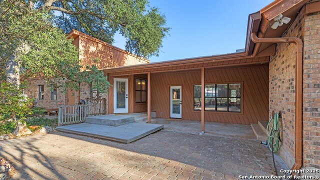 Listing photo id 42 for 9521 Sumac  