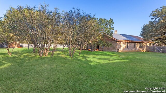 Listing photo id 44 for 9521 Sumac  