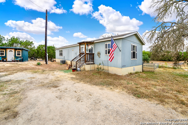 Details for 572 River Bluff, Pipe Creek, TX 78063