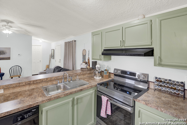 Image 10 of 19 For 572 River Bluff