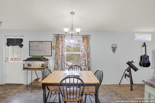 Image 11 of 19 For 572 River Bluff