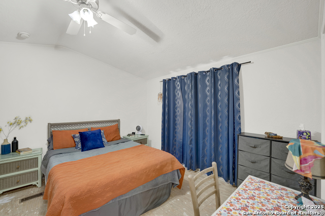 Image 13 of 19 For 572 River Bluff