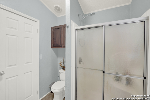 Image 15 of 19 For 572 River Bluff