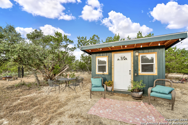 Image 3 of 19 For 572 River Bluff