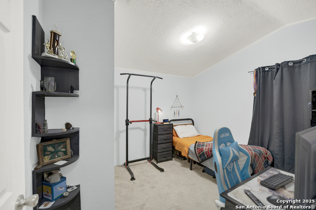 Image 6 of 19 For 572 River Bluff