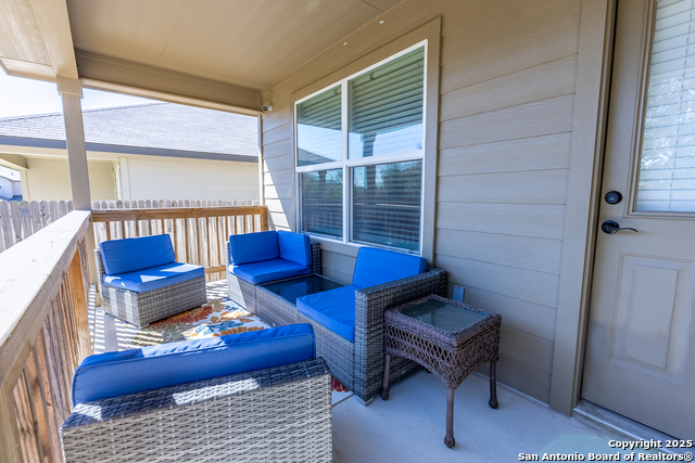 Image 22 of 23 For 177 Bahama Woodstar
