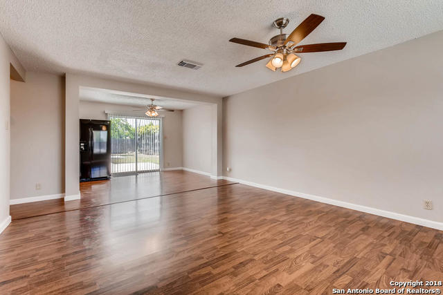 Listing photo id 0 for 6143 Lyndell Spring