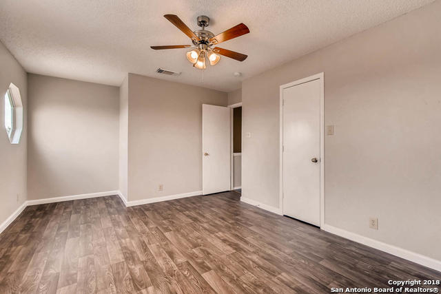 Listing photo id 18 for 6143 Lyndell Spring