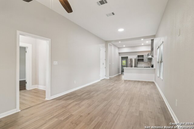 Image 11 of 58 For 622 Denver