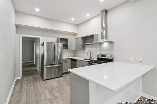 Image 15 of 58 For 622 Denver