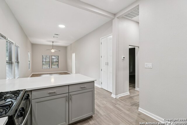 Image 19 of 58 For 622 Denver