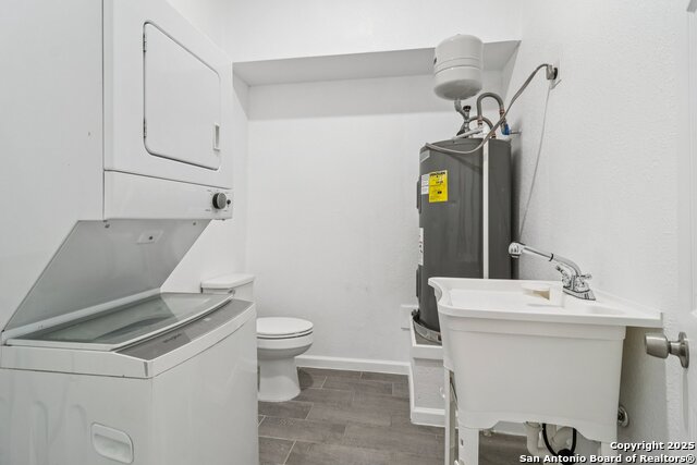 Image 23 of 58 For 622 Denver