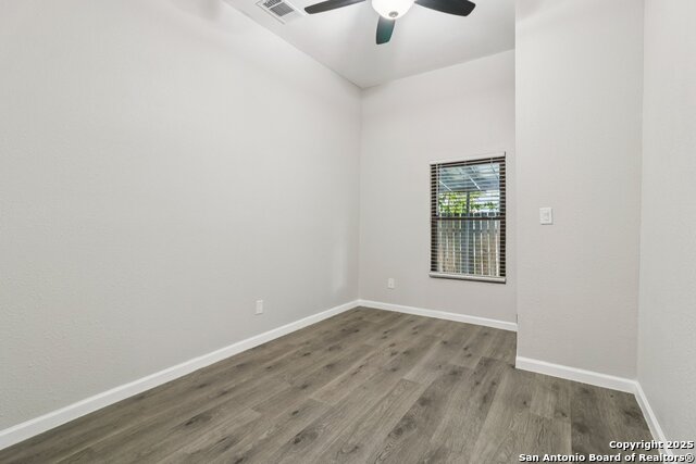 Image 24 of 58 For 622 Denver