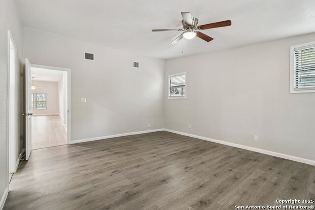 Image 32 of 58 For 622 Denver