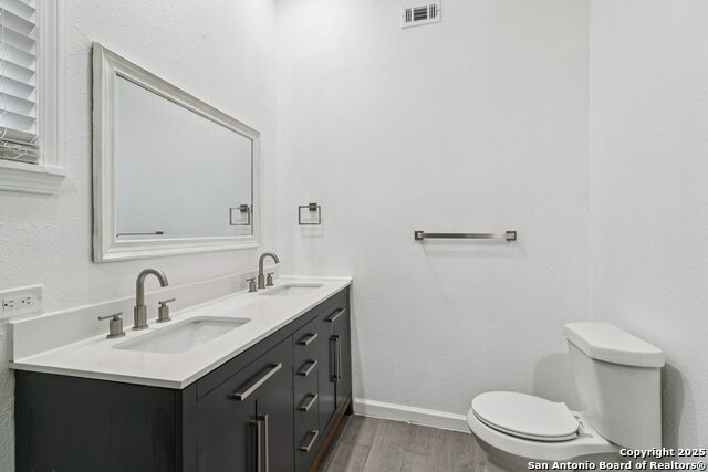 Image 36 of 58 For 622 Denver