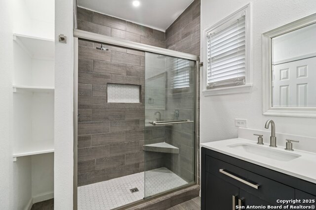 Image 37 of 58 For 622 Denver