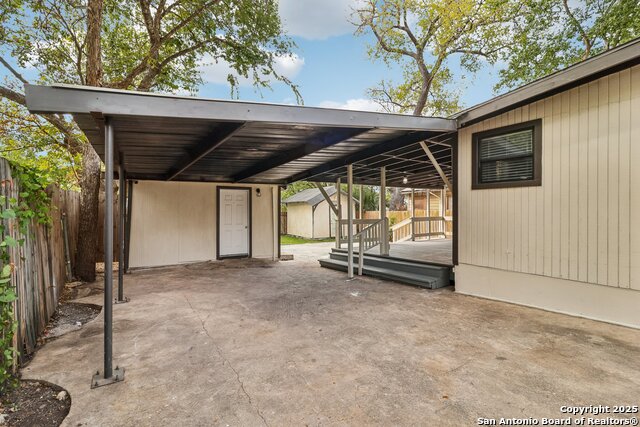 Image 44 of 58 For 622 Denver