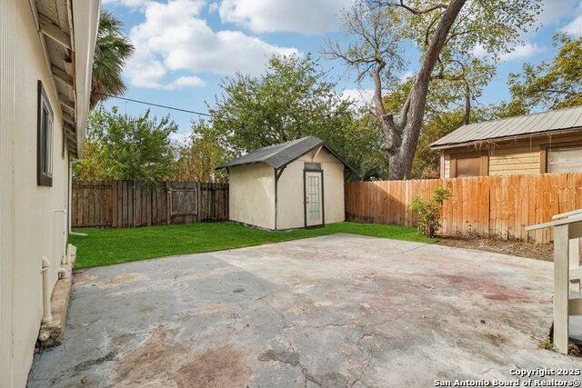 Image 56 of 58 For 622 Denver