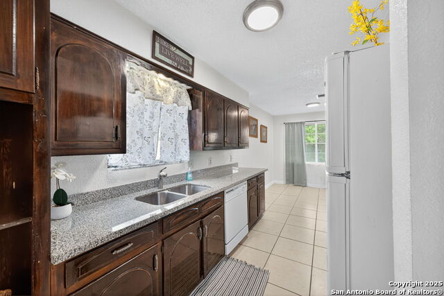 Listing photo id 12 for 414 Balboa  