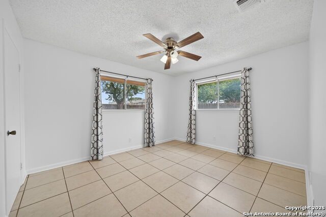 Listing photo id 19 for 414 Balboa  