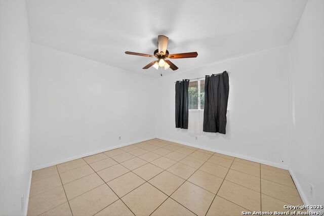 Listing photo id 21 for 414 Balboa  