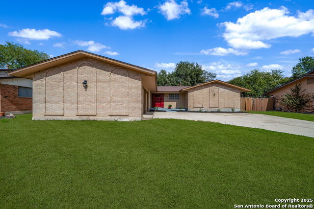 Listing photo id 1 for 414 Balboa  