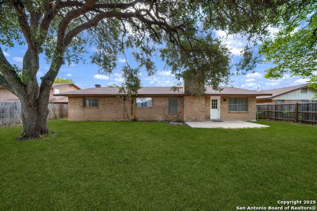 Listing photo id 2 for 414 Balboa  