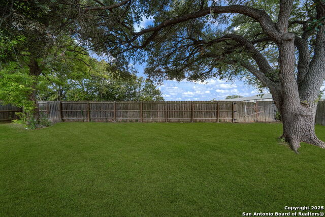 Listing photo id 3 for 414 Balboa  