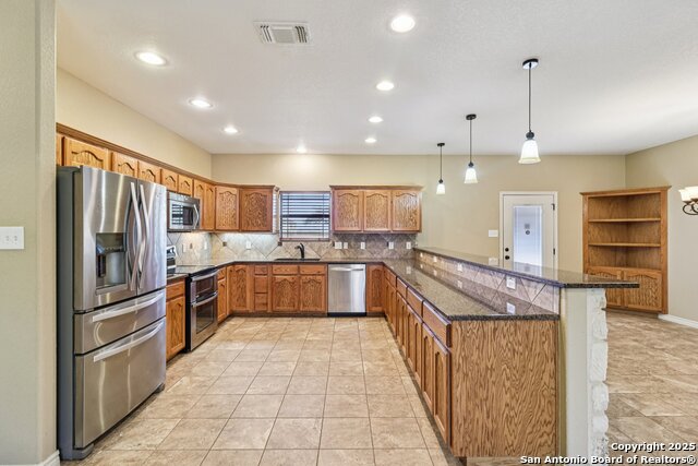 Image 15 of 50 For 100 Fairway