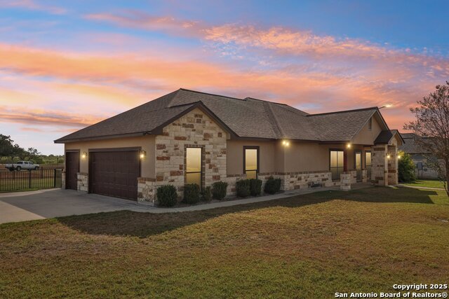 Image 2 of 50 For 100 Fairway