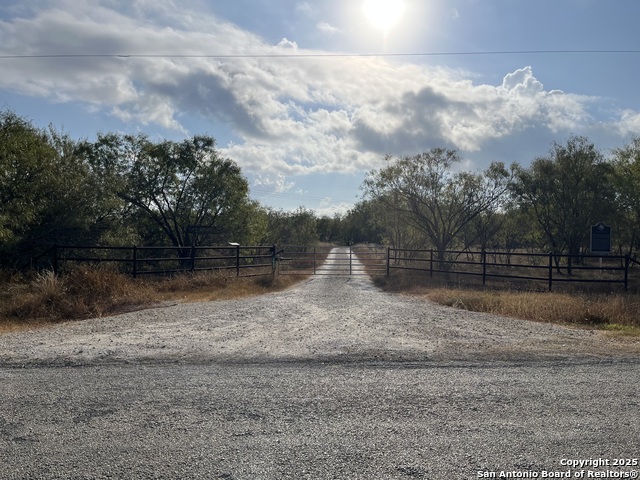 Listing photo id 3 for 1459 County Road 120