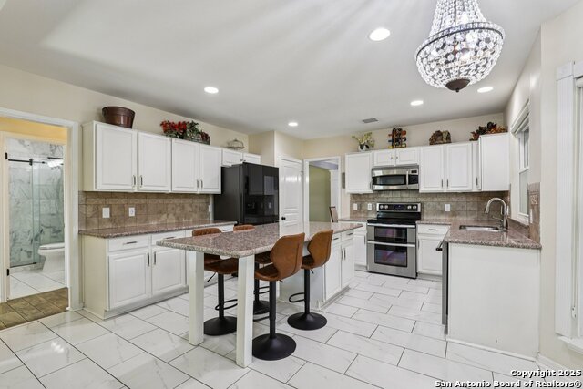 Listing photo id 13 for 24706 Twin Arrows