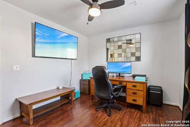 Listing photo id 30 for 24706 Twin Arrows