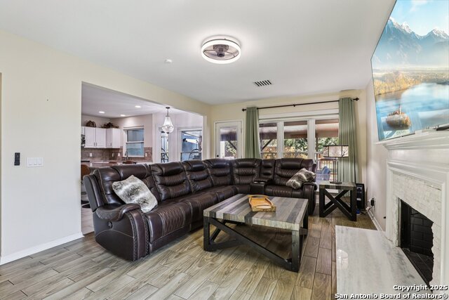 Listing photo id 5 for 24706 Twin Arrows