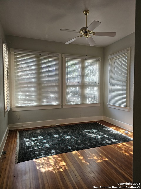 Listing photo id 8 for 501 Adams  