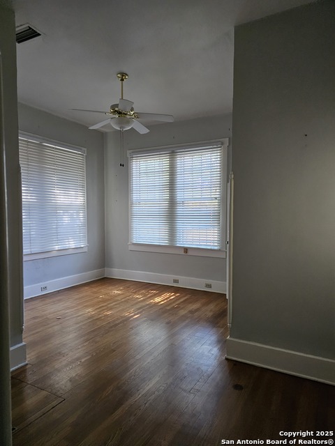 Listing photo id 10 for 501 Adams  